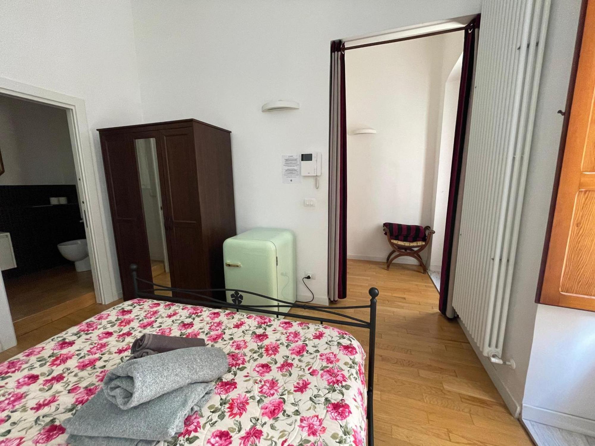 Lovely Room In Bari Old Town Exterior foto